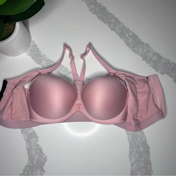 Victoria's Secret Knockout Light‎ Pink Sports Bra with Front Black Zipper 32DD - Picture 8 of 16